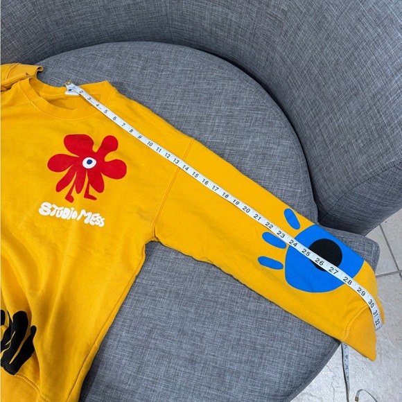 Zara Yellow Graphic Crewneck Sweater - Picture 11 of 12